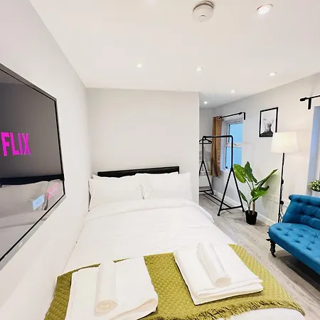Battersea Studios By Sleepy London Room photo